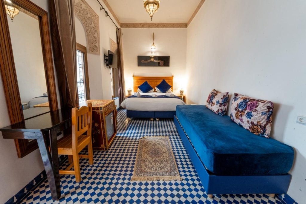 WhatsApp-Image-2025-09-25-at-18.02.57-2-1024x683