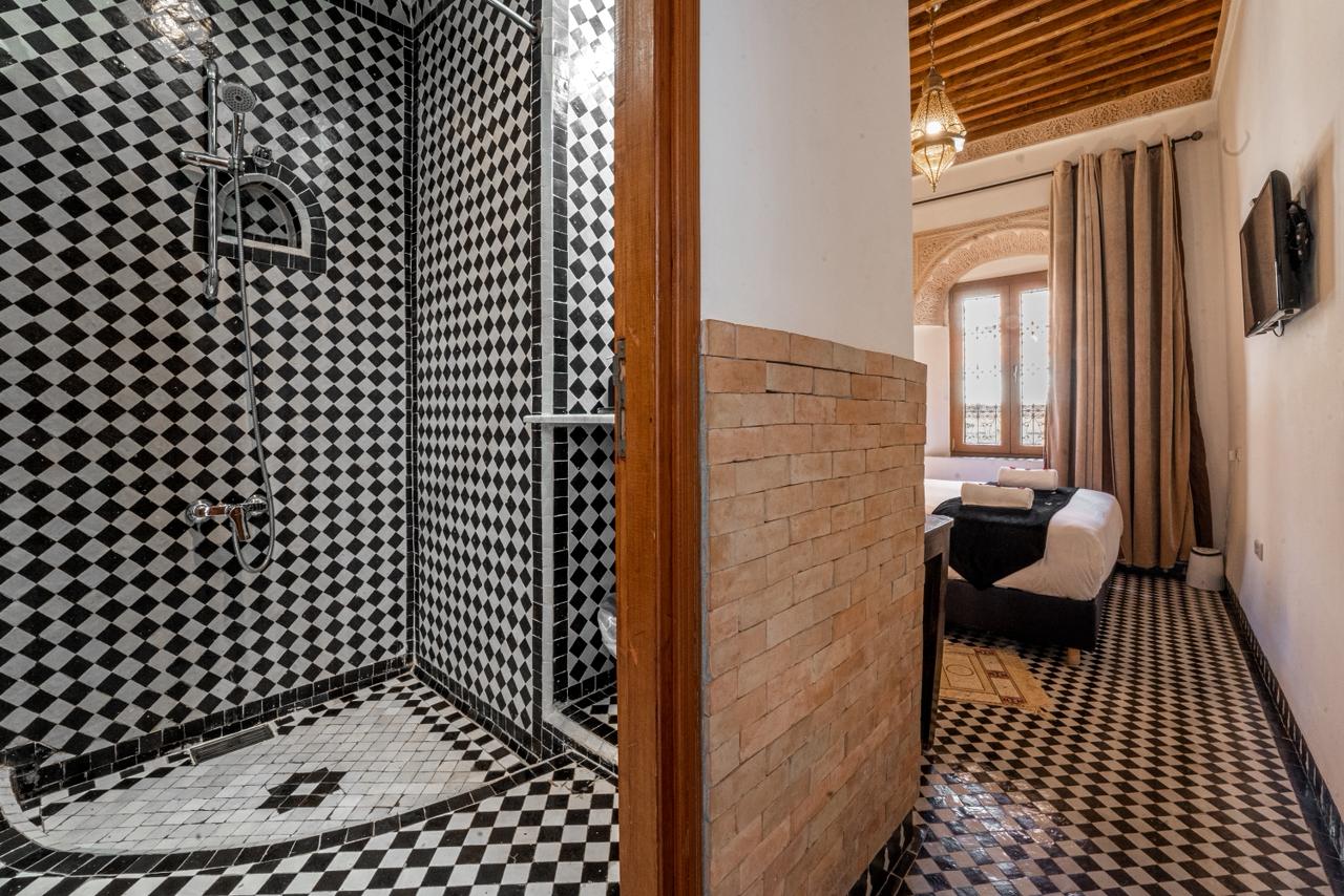 WhatsApp Image 2025-09-25 at 18.03.00