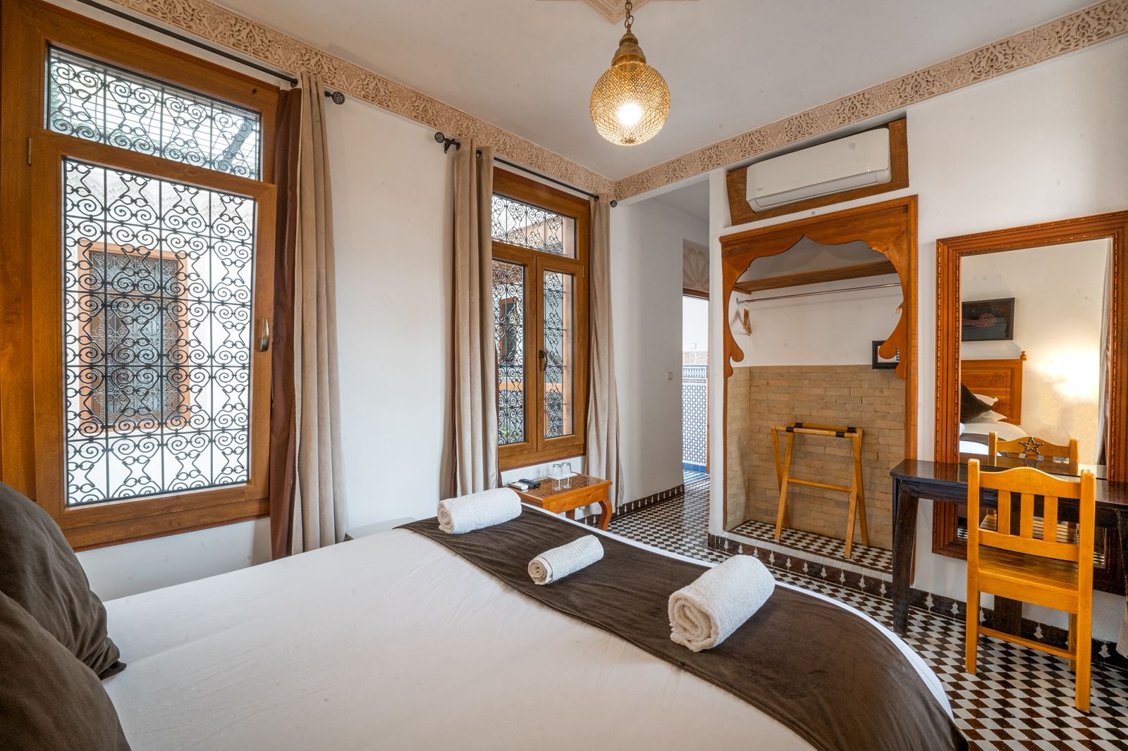 WhatsApp Image 2025-10-15 at 19.34.46 (1)